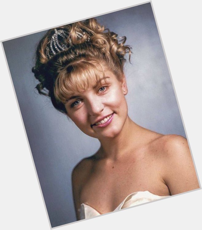 Happy birthday to the beautiful and talented Sheryl Lee! 