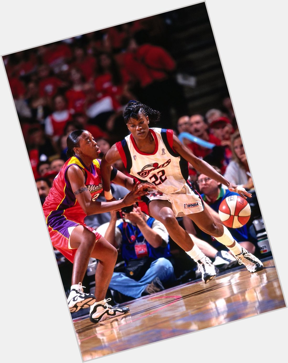 Happy Birthday to inductee and 3x WNBA MVP Sheryl Swoopes!     (  