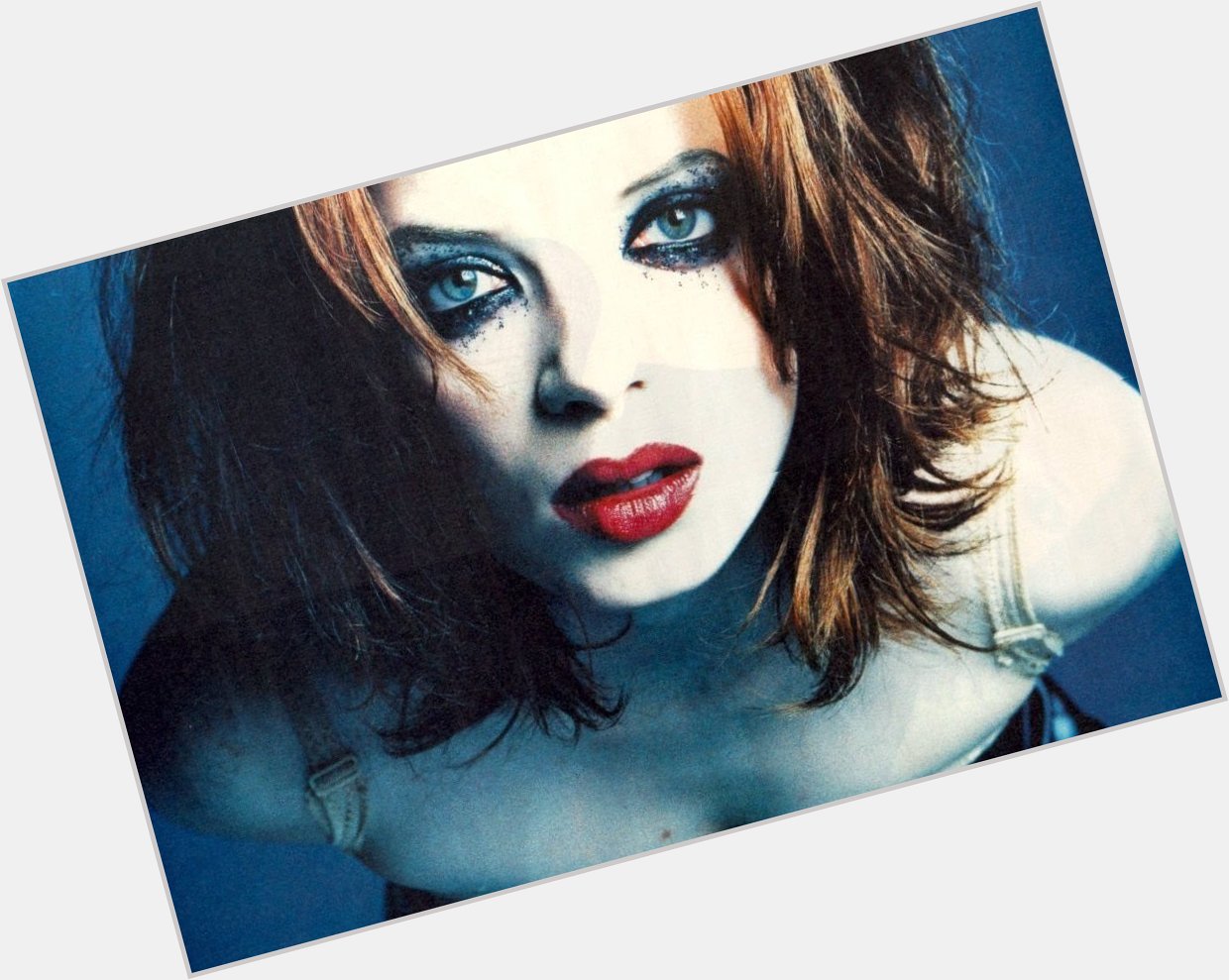 Happy Birthday Shirley Manson of Born today 1966. 