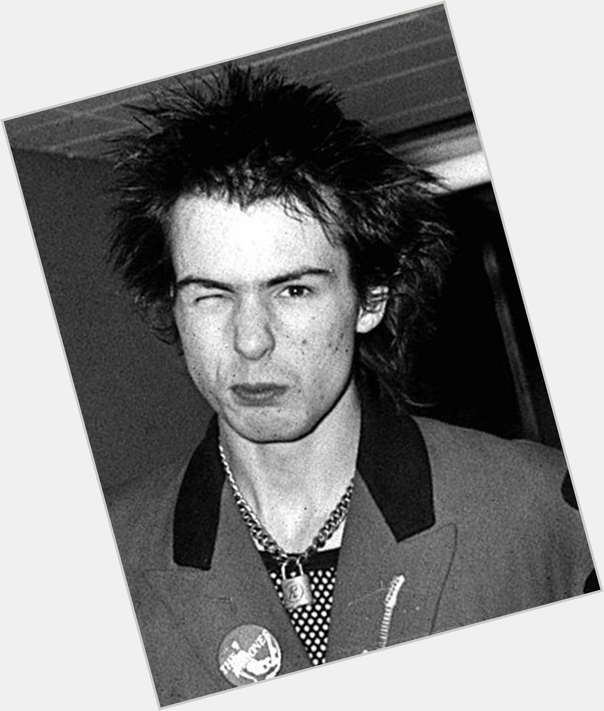 Happy birthday sid vicious I hope you and Nancy have reunited in the afterlife R.I.P 