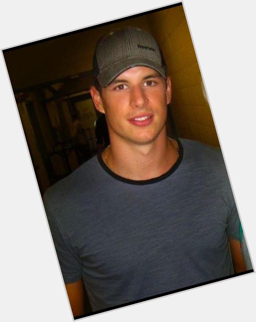 Happy 27th birthday to my favourite hottie and future husband Sidney Crosby  