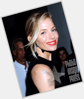 Happy Birthday Wishes to this lovely lady Sienna Miller!       
