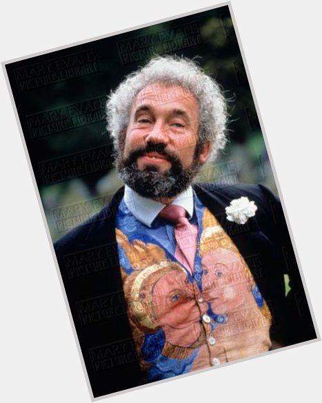 Happy Birthday to actor, writer and director Simon Callow, born in 1949. 
