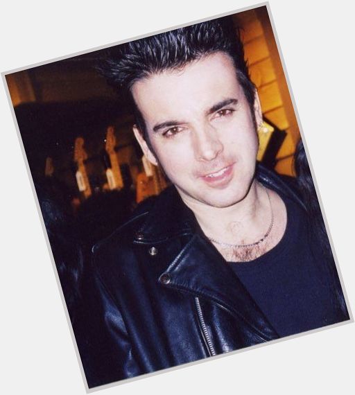  Happy Birthday, Simon Gallup! May all your dreams come true. Best wishes. X 