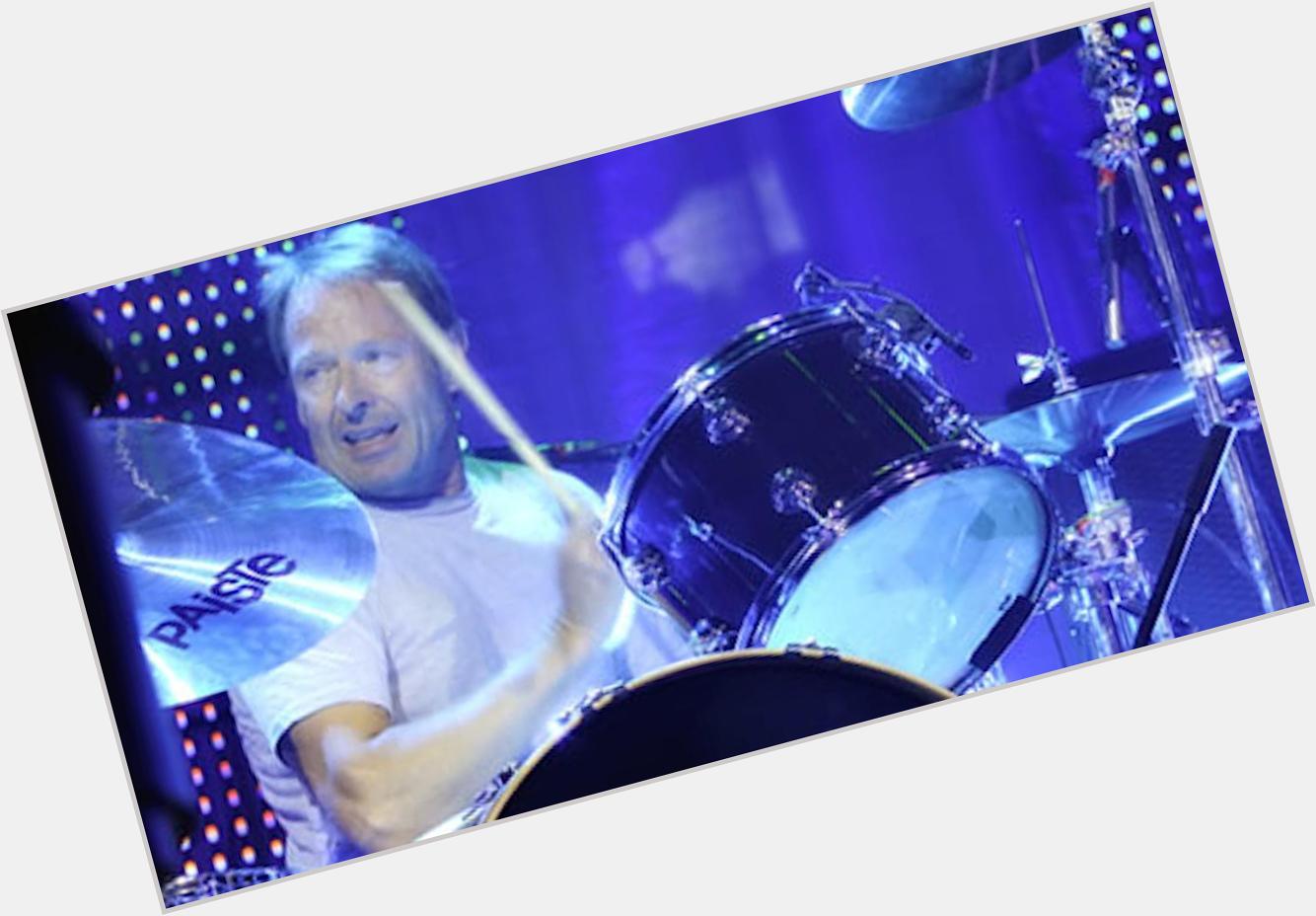7-28 Happy Bday to drummer Simon Kirke! His daughter stars in what TV series?  