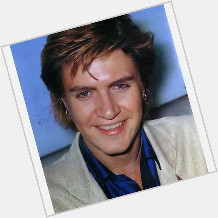 Happy 56th birthday to Simon Le Bon! :-D I will be listening to a lot of Duran Duran tomorrow. :-)         