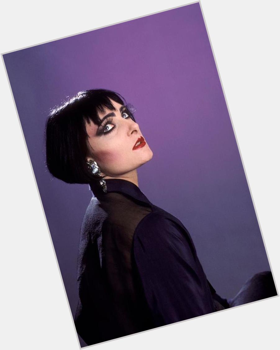 Happy birthday to Siouxsie Sioux,you put beauty in my life since many years  (mhg pics) 