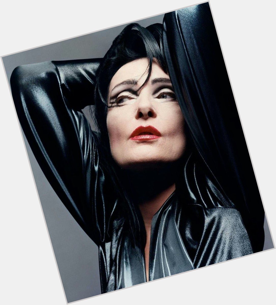 Happy 66th birthday to the incomparable Susan Janet Ballion A.K.A Siouxsie Sioux . 