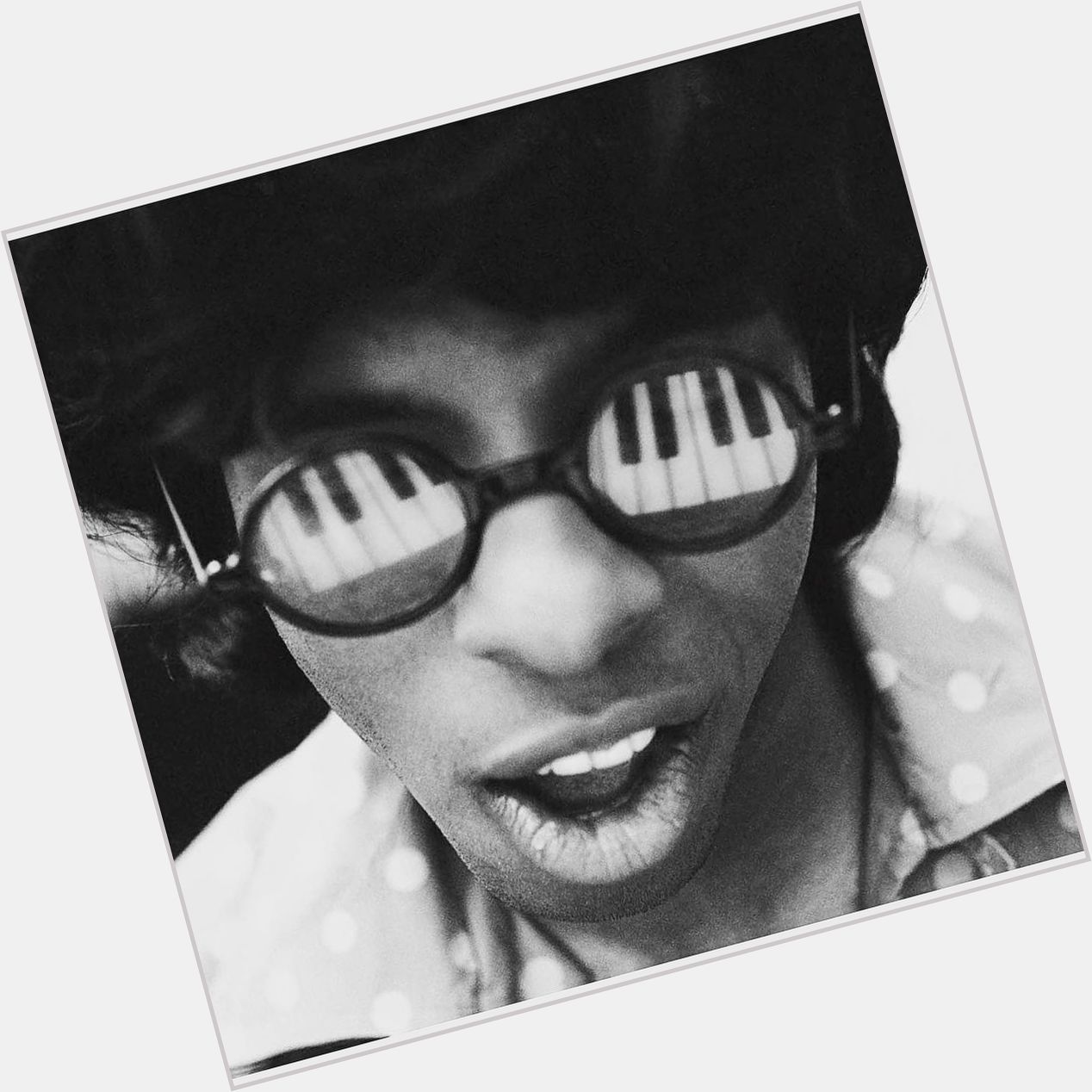 Happy Birthday to the genius Sly Stone! I know we speak for so many when we say thank you for inspiring so many peo 