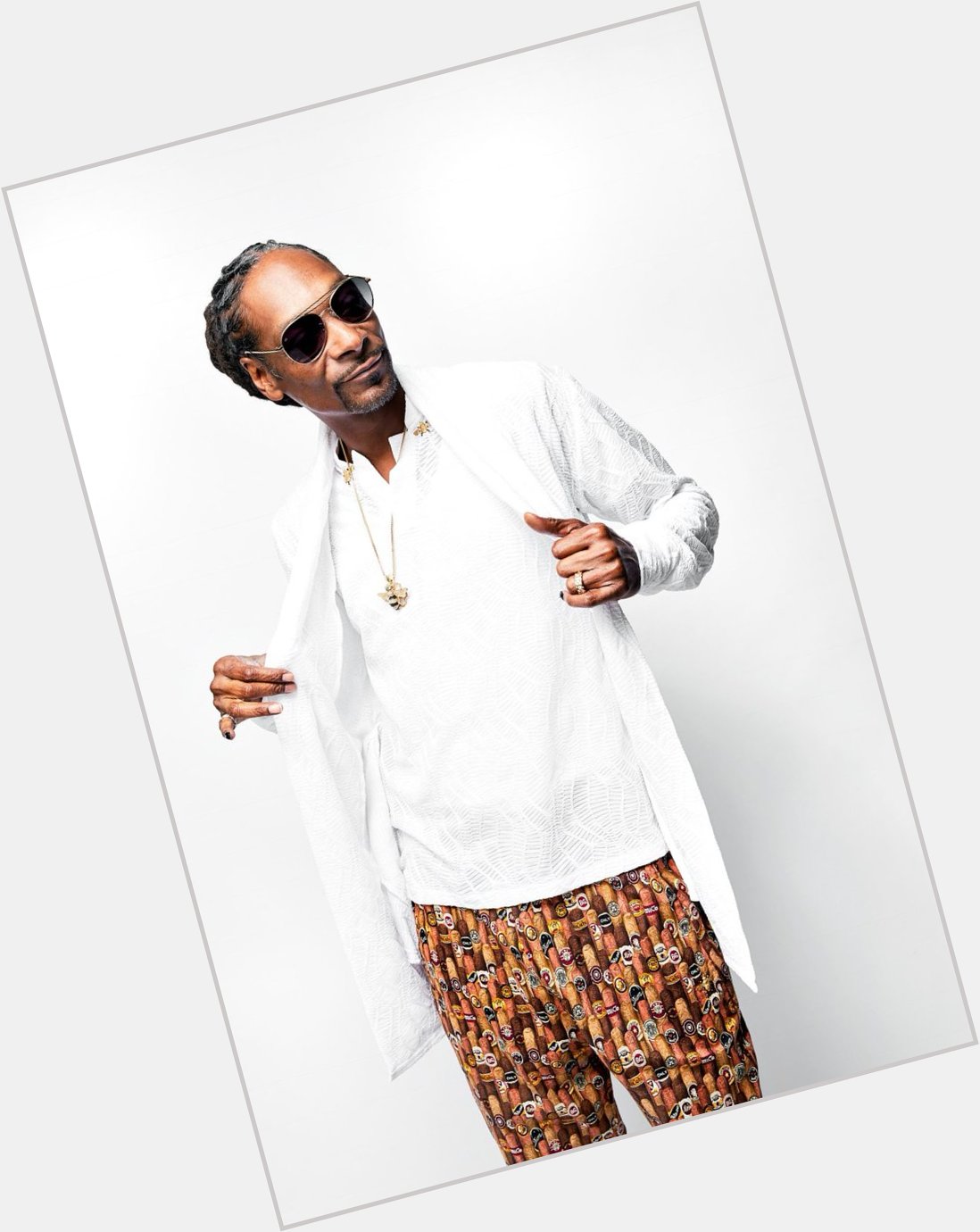 Happy 48th birthday to Calvin Broadus aka Snoop Dogg 
whats your favorite song from him? 