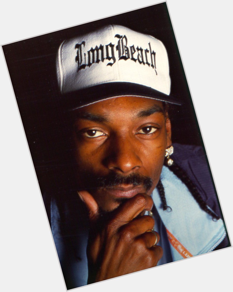 Happy birthday to Snoop Dogg, he turns 49 today What s your favorite song by him? 