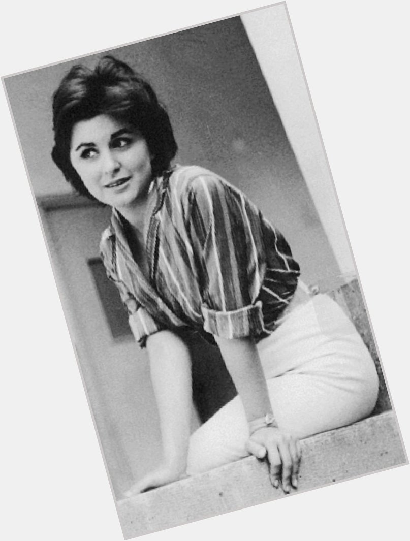 Happy heavenly birthday soad hosny, hope you\re resting in peace 