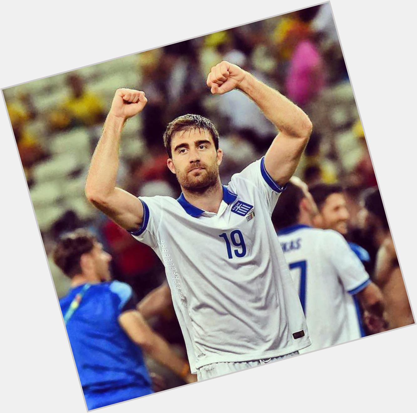 Happy birthday to the Greek and Dortmund rock Sokratis Papastathopoulos!  