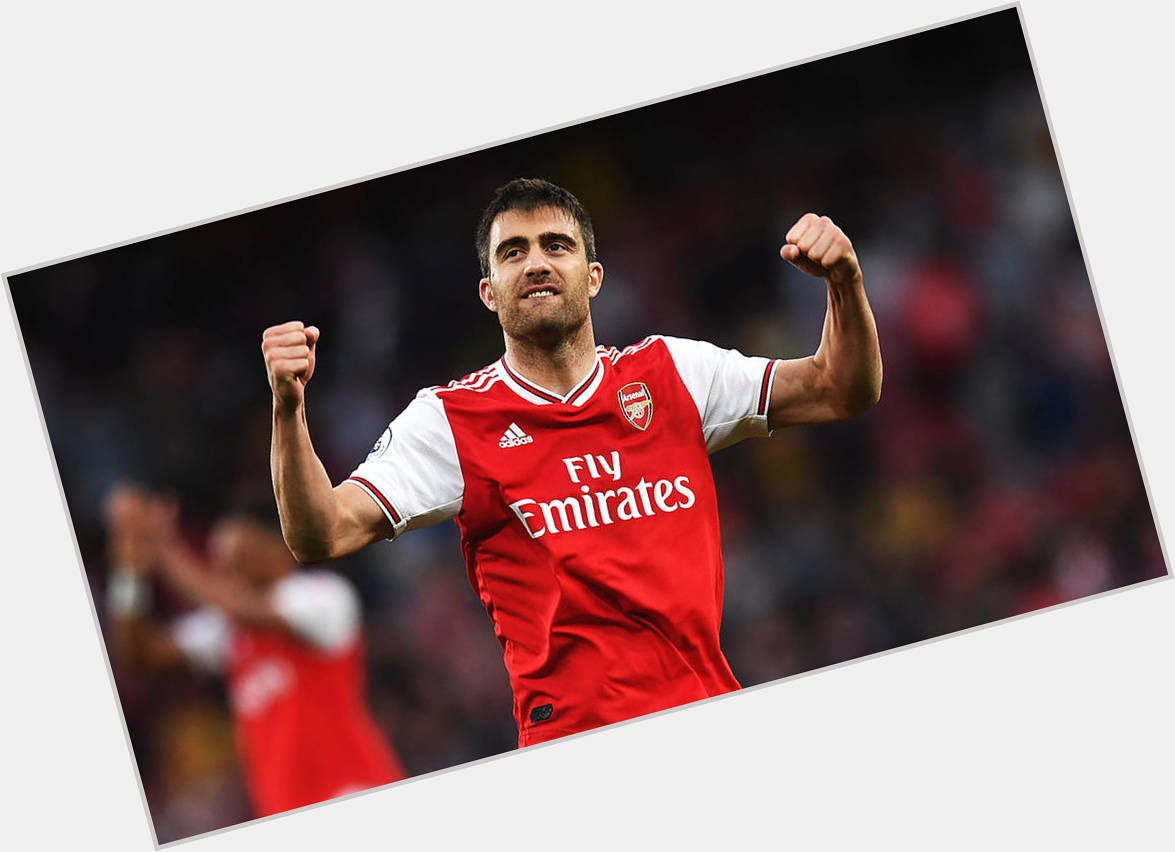 Happy 32nd Birthday to Arsenal centre-back Sokratis Papastathopoulos. 