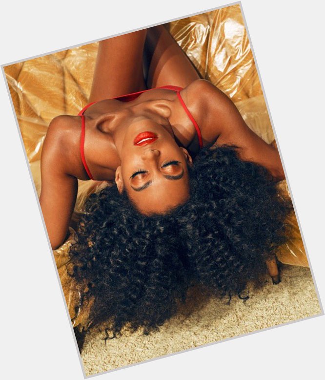 Happy Birthday to the beautiful Solange Knowles 