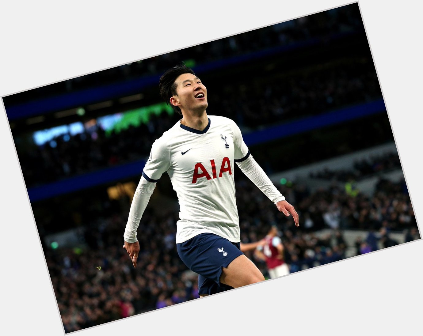 Happy 28th birthday, Son Heung-min.

What\s your favourite Heung-Min Son Goal? 