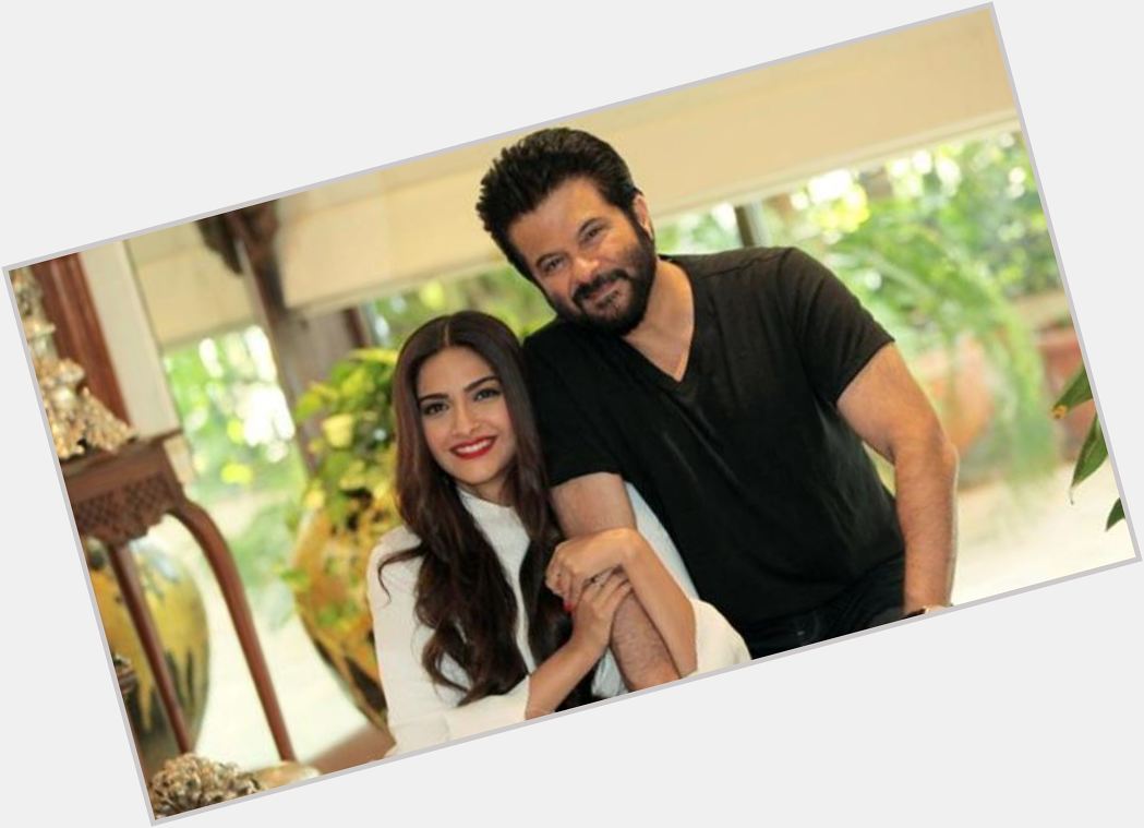 Anil Kapoor wishes Sonam Kapoor a happy birthday with this throwback pic   