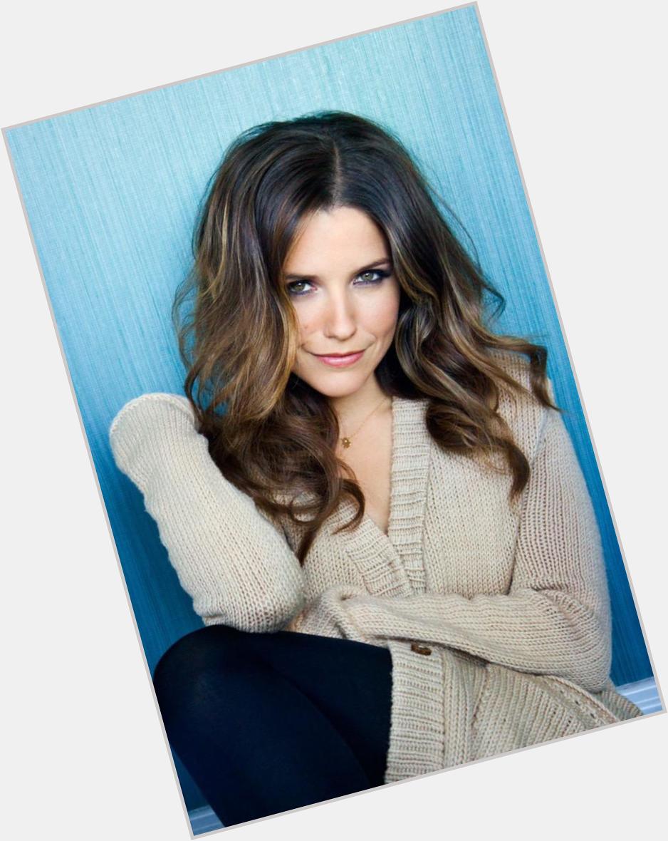 A late and happy birthday to the beautiful Sophia Bush 