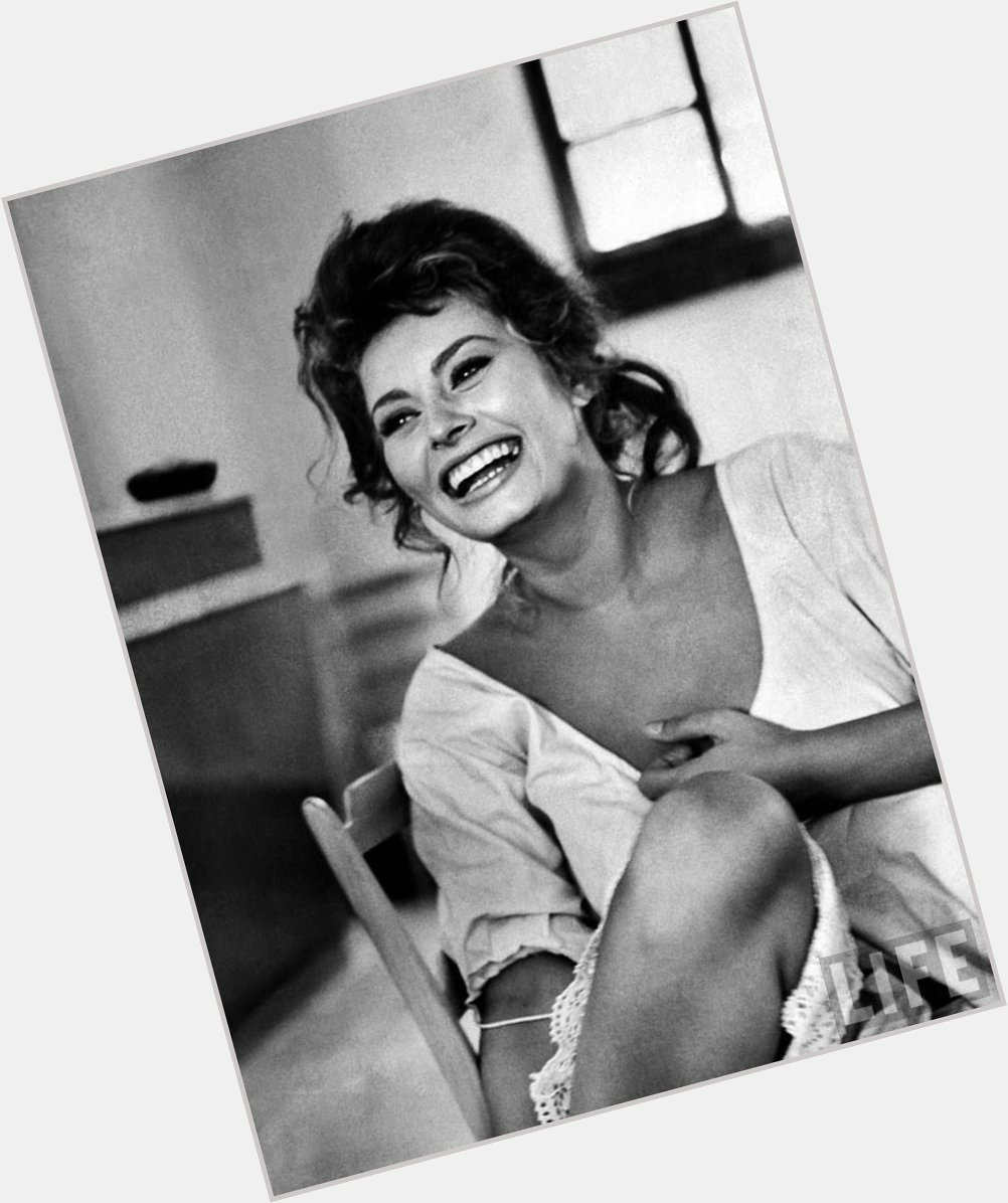 Happy Birthday to this  Italian queen : Sophia Loren | September 20, 1934  