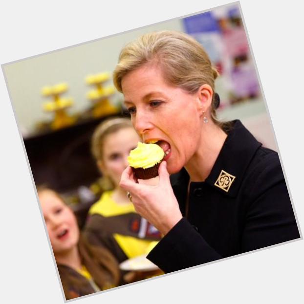 Happy milestone birthday to Sophie, Countess of Wessex, who turns 50 today. Yep, that deserves a cupcake! 