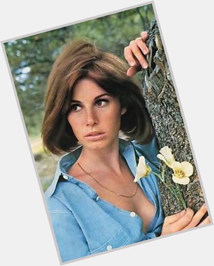 Happy Birthday to American actress, Stefanie Powers who turns 77 today. 
