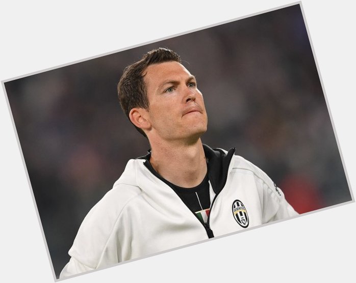 Happy 34th Birthday to Stephan Lichtsteiner. A living Juventus Legend, With the black & white blood.    