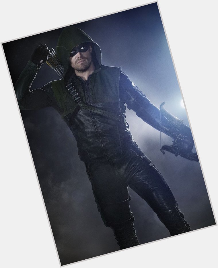 Let\s wish a very happy birthday to Stephen Amell who plays Oliver Queen/ on  
