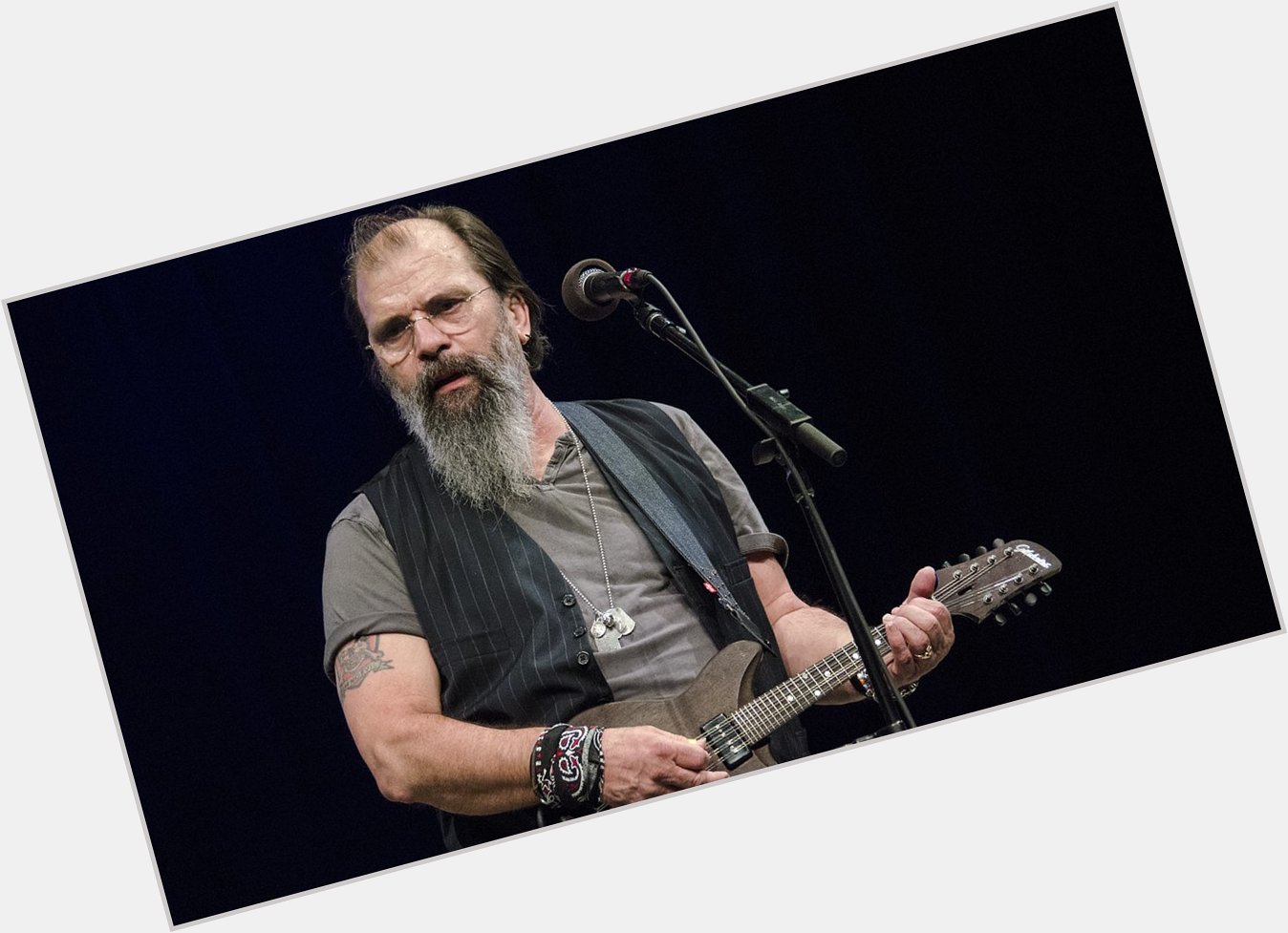 Happy Birthday to Steve Earle, 66 today 