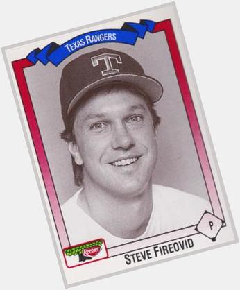 Happy Birthday to former pitcher Steve Fireovid. 