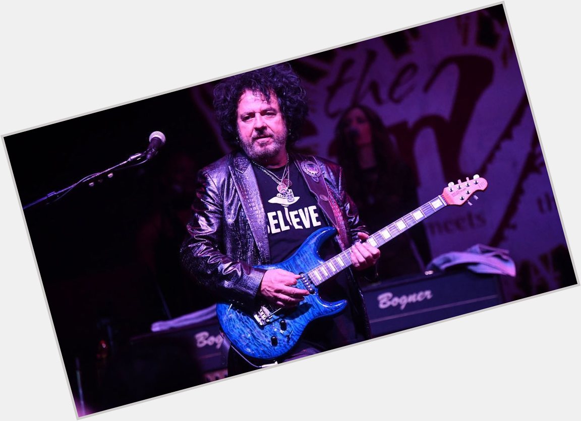 Happy birthday to Steve Lukather (Toto) 
(October 21, 1957). 