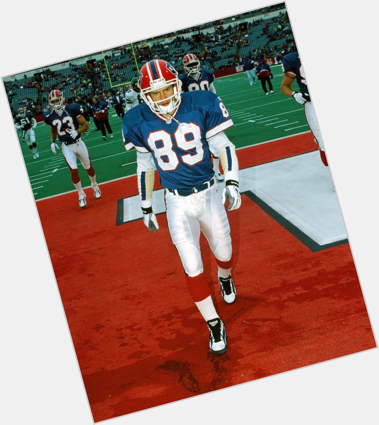 To one of our favorite all-time Bills, on and off the field...

Happy birthday, STEVE TASKER! 