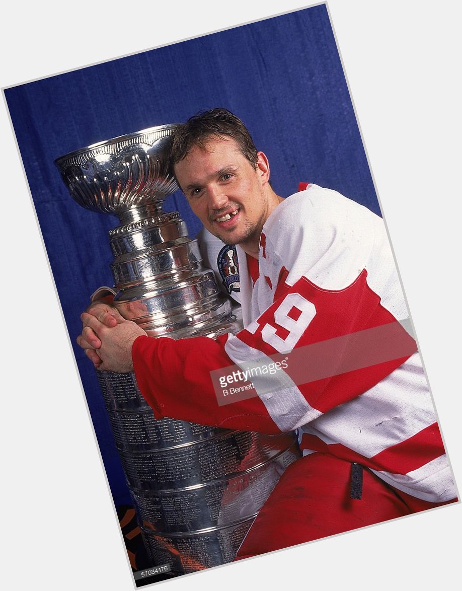 Happy birthday to the one and only Steve Yzerman. Maybe someday we will meet again, my captain.. 
