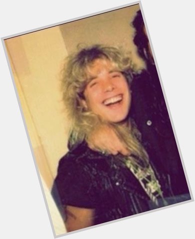 Happy birthday to one of my favorite drummers, steven adler! i hope you have a good day and i love you so much! 