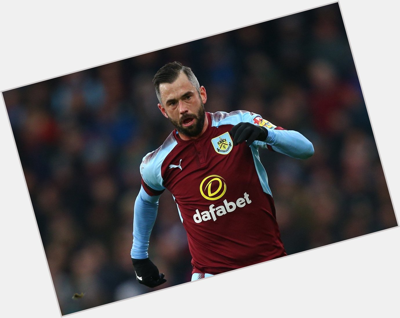 Happy birthday to Burnley and Belgium midfielder Steven Defour, who turns 30 today! 