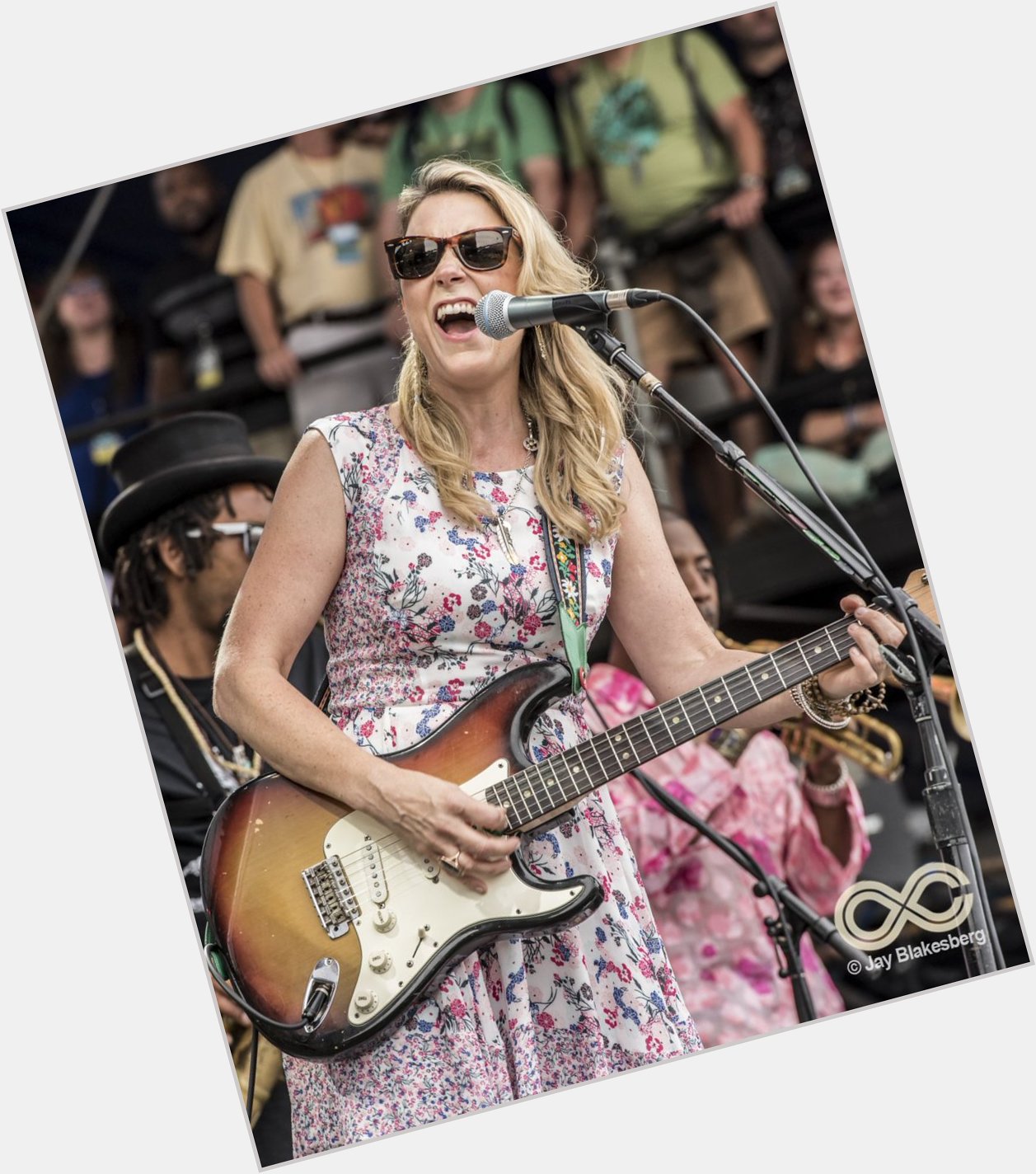 Happy birthday to 3x Susan Tedeschi! We\ve loved having at have a great day! 