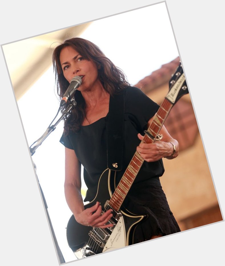 Happy birthday to the lovely and talented Susanna Hoffs!  The Bangles leader turns 60 today! 