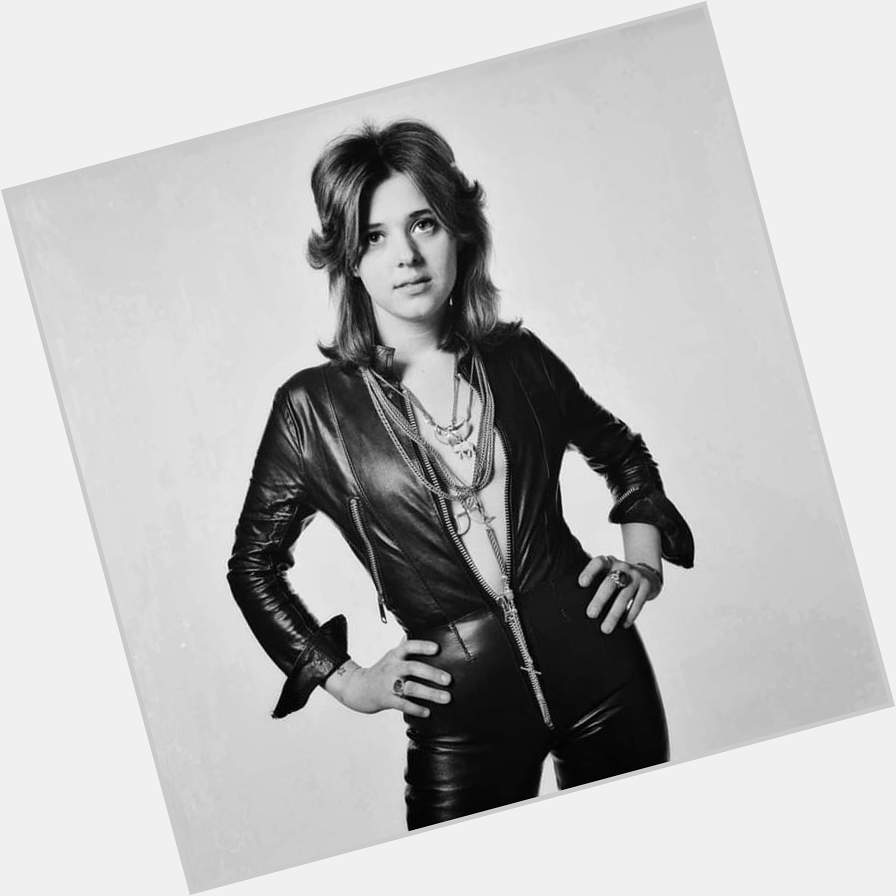 Happy birthday Suzi Quatro, such a great part of my teens and  introduction into music and the scene. 