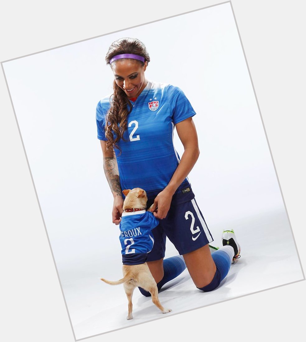 This week the 12th gal wants to wish a very happy birthday to Sydney Leroux! 