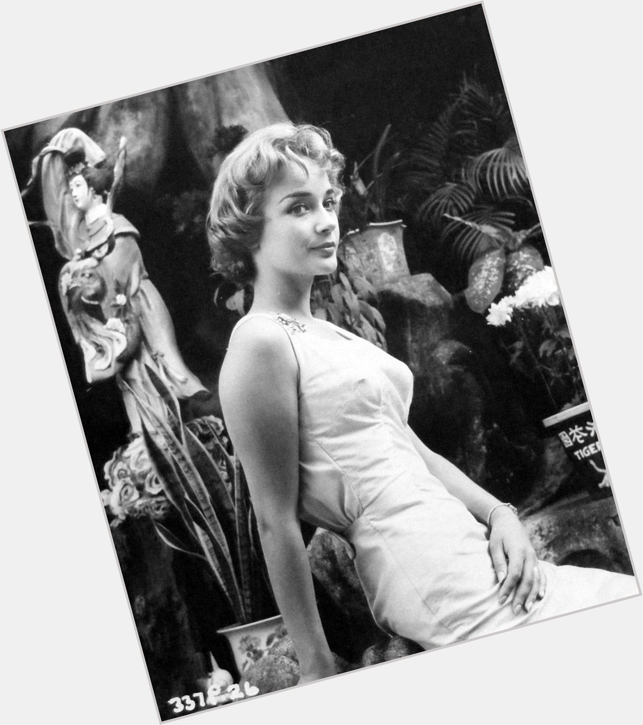 Happy Birthday to one of Britain\s finest actresses, 3-time BAFTA nominee, Sylvia Syms! All the best! 