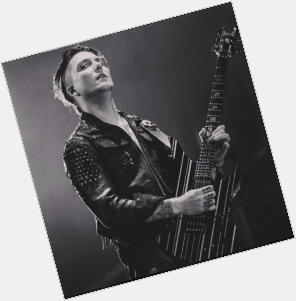 Happy Birthday Brian! Aka Synyster Gates, aka one of the most incredible guitarist and person ever 