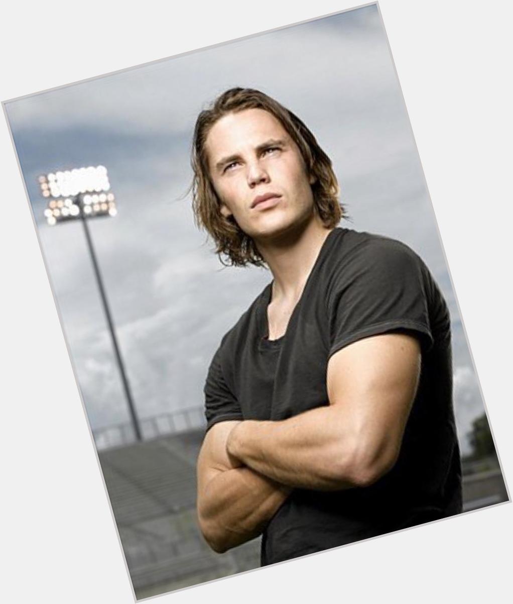 Happy Time, people!

Happy 34th birthday, Taylor Kitsch.

Texas forever   