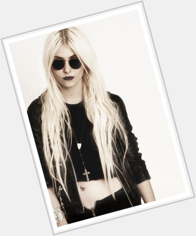 Happy Birthday, Taylor Momsen    