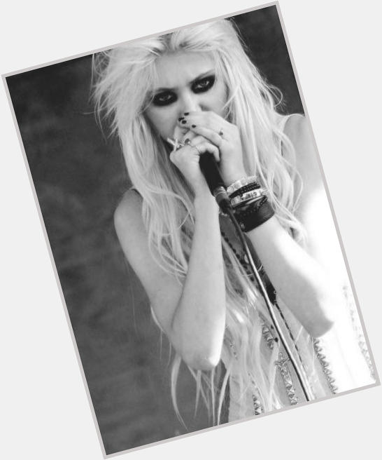   Happy Birthday Taylor Momsen 26.07.1993 