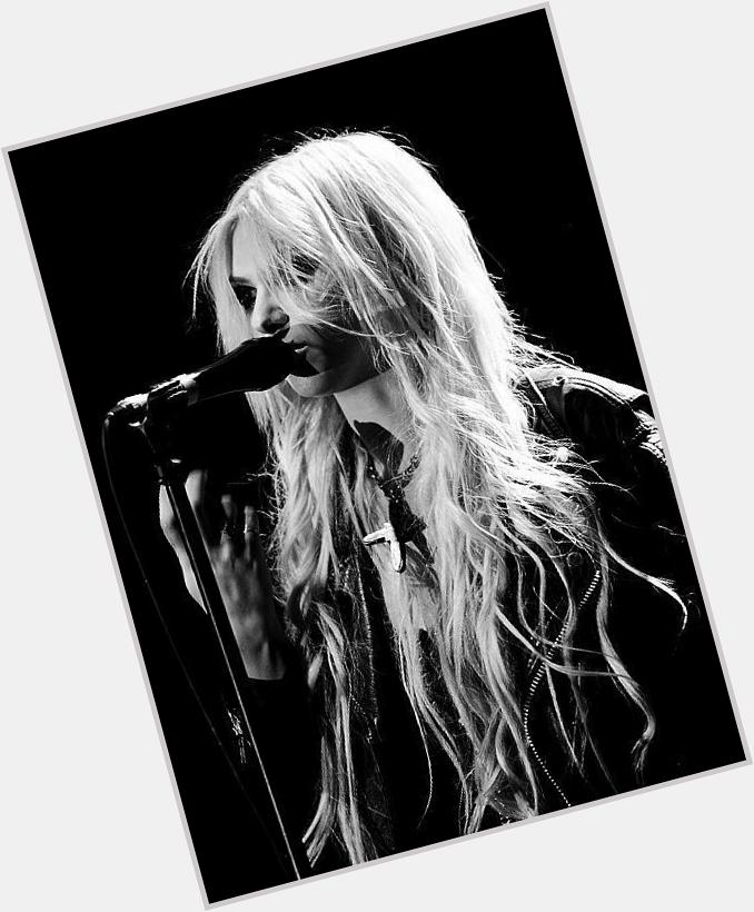 Happy Birthday to our wonderful Queen, Taylor Momsen  