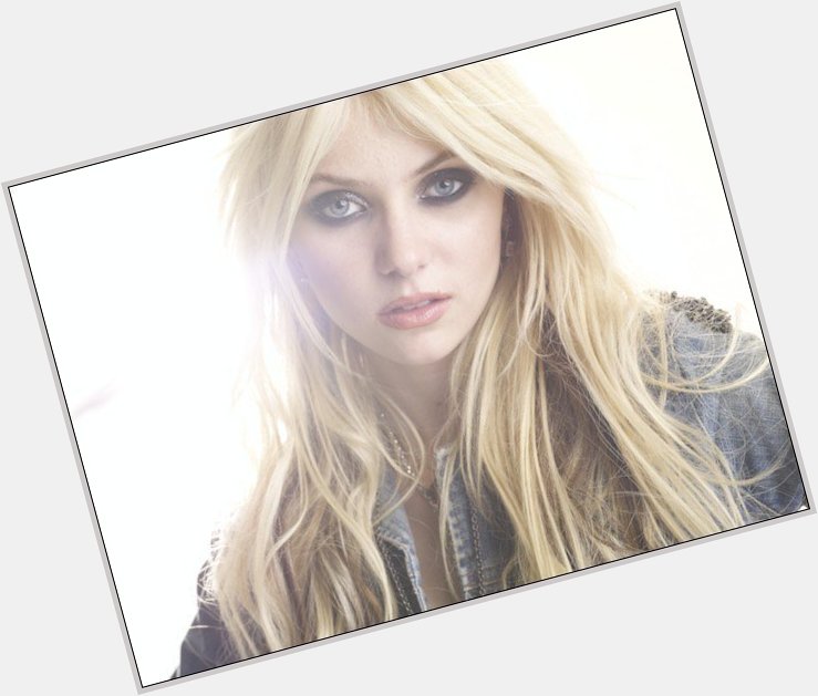 Happy birthday Taylor Momsen  