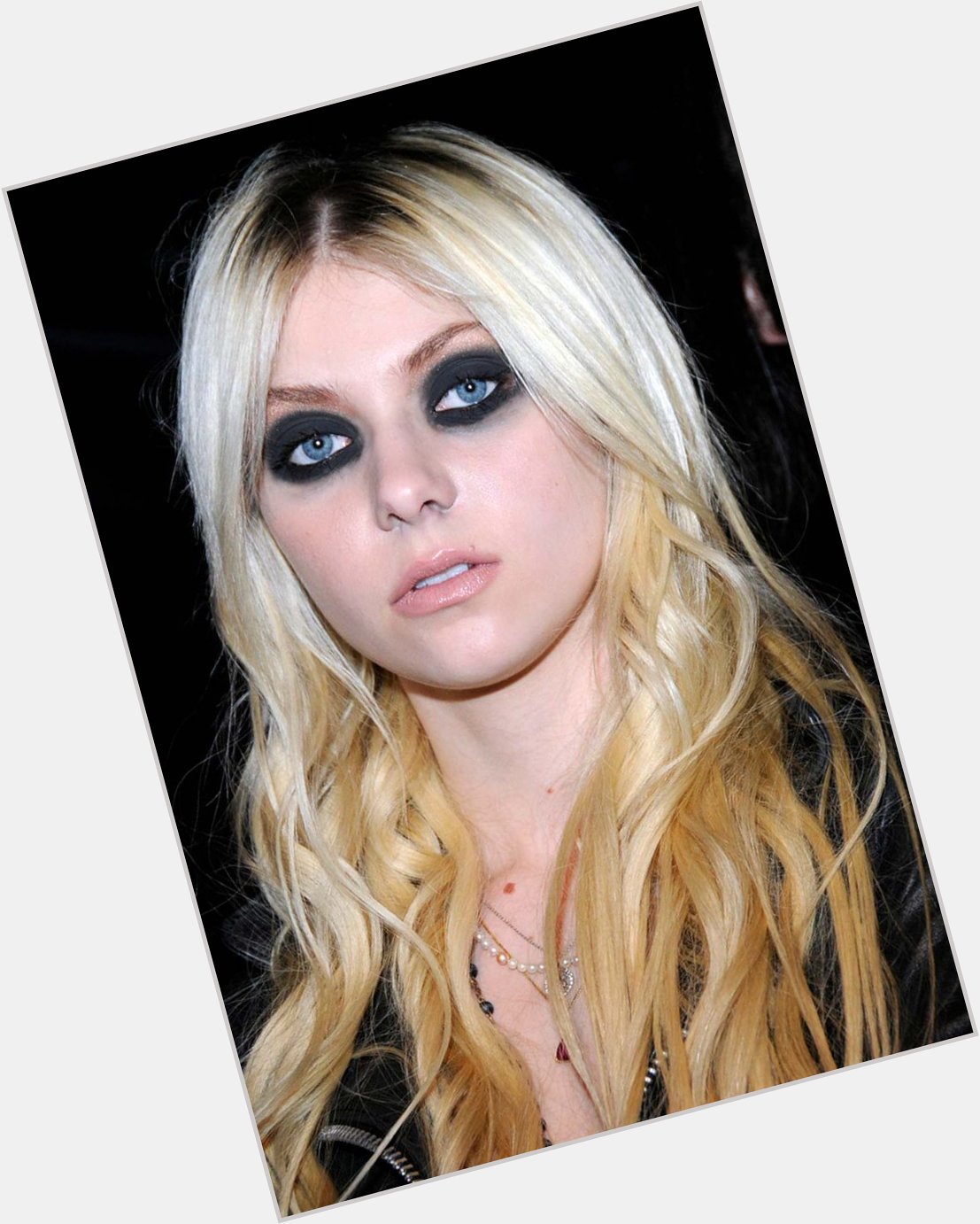 Happy Birthday dear Taylor Momsen! 