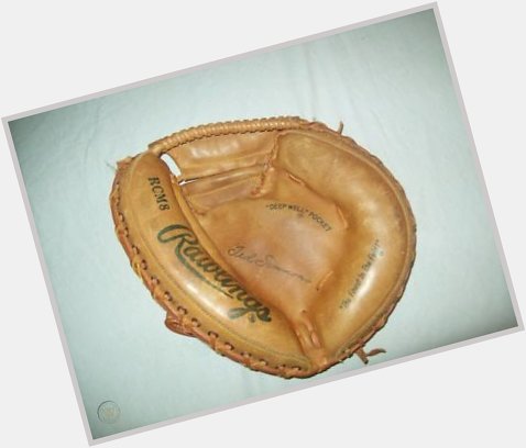  First catcher s mitt I ever used was a Ted Simmons signature model. Happy birthday! 