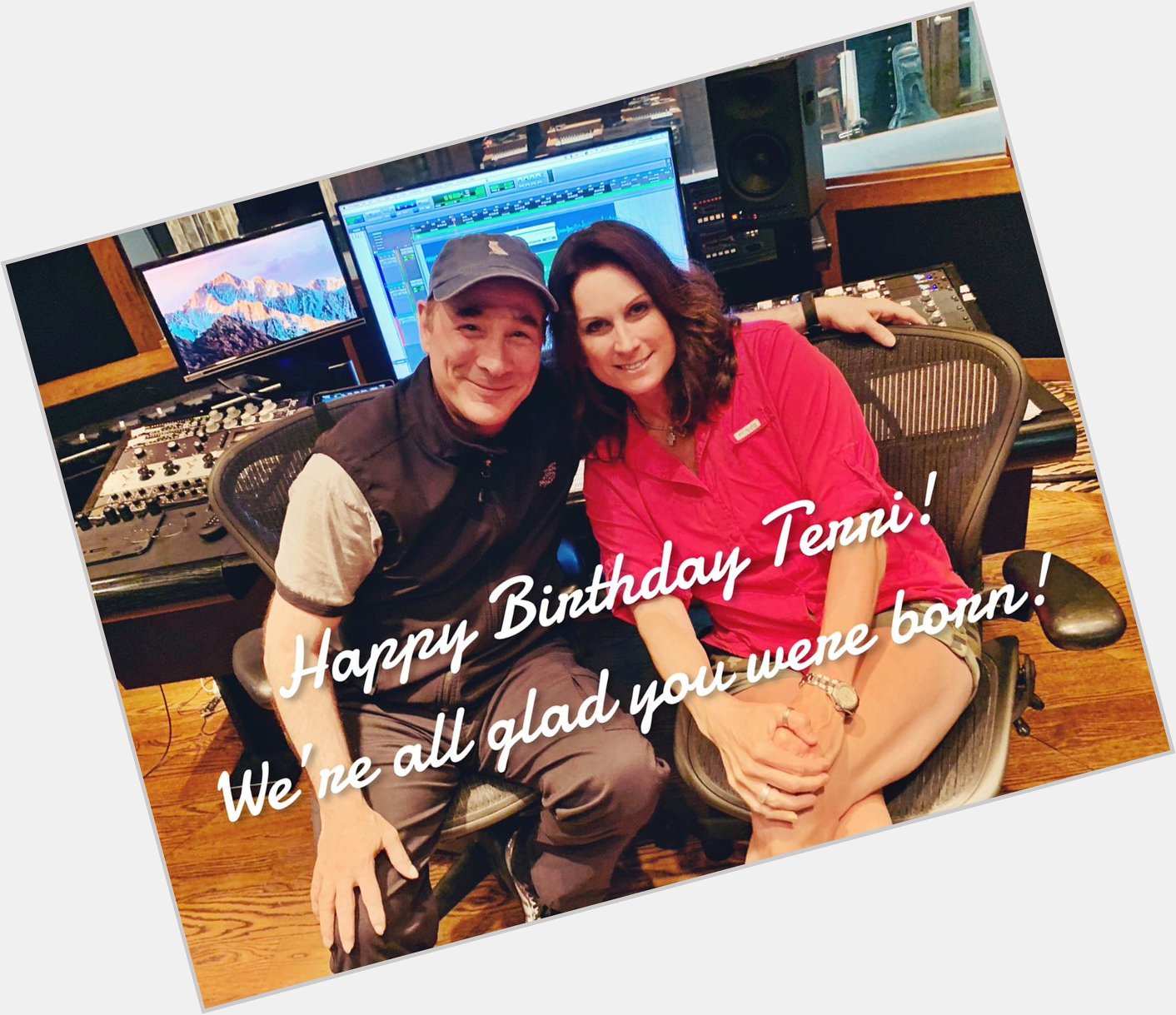 Wishing a very happy birthday to our pal, Terri Clark! 