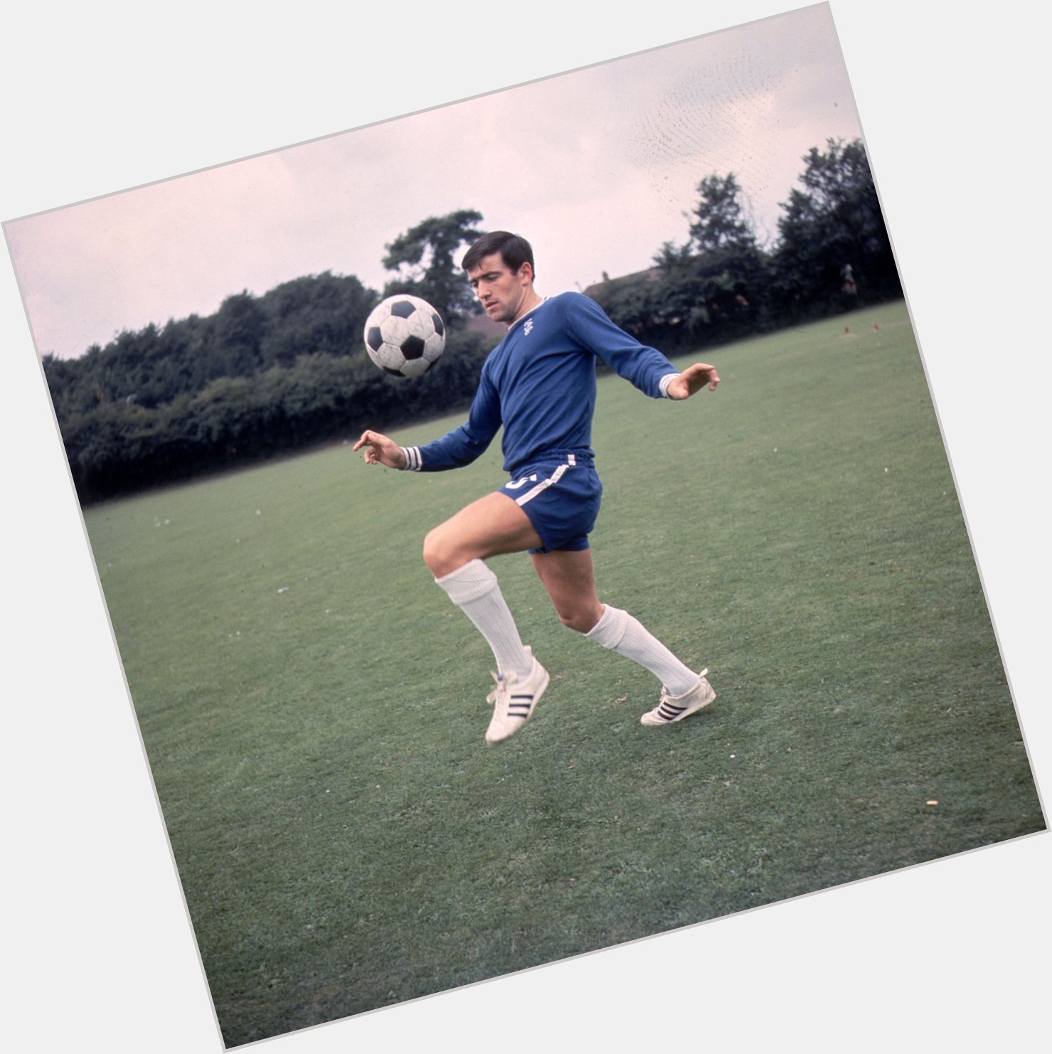 Today we wish former Blue Terry Venables, a very happy 76th birthday! 