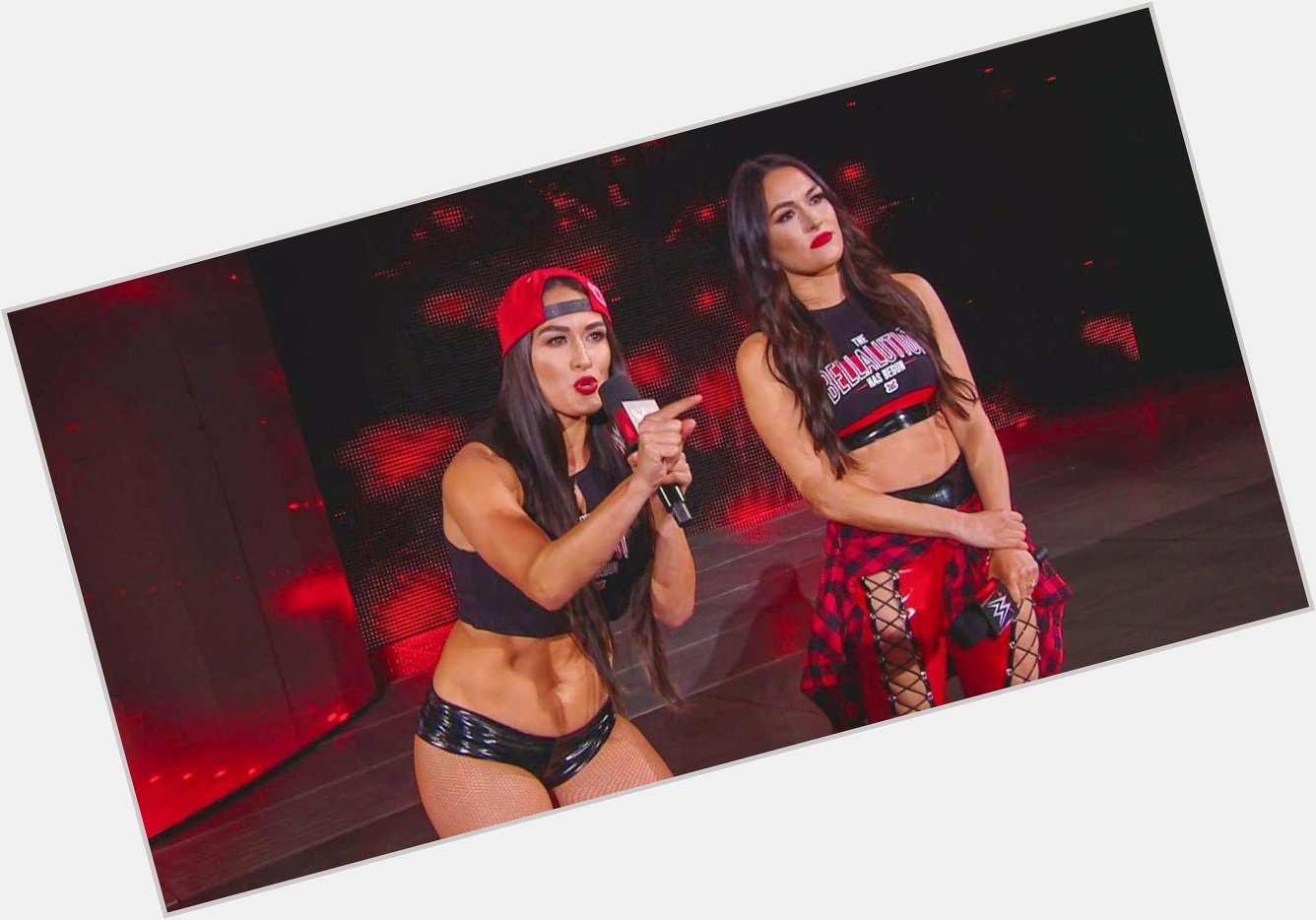 HAPPY 39TH BIRTHDAY TO THE BELLA TWINS     